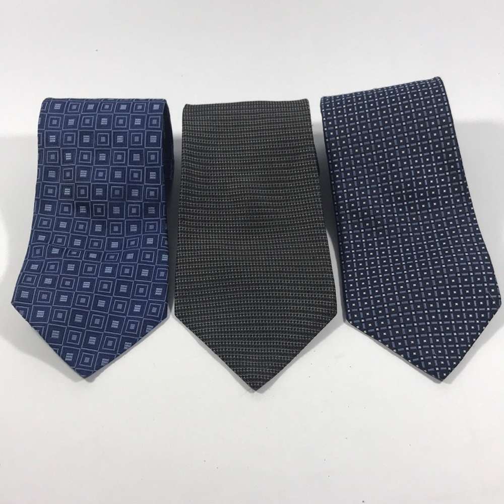 3 Tommy Hilfiger neck tie